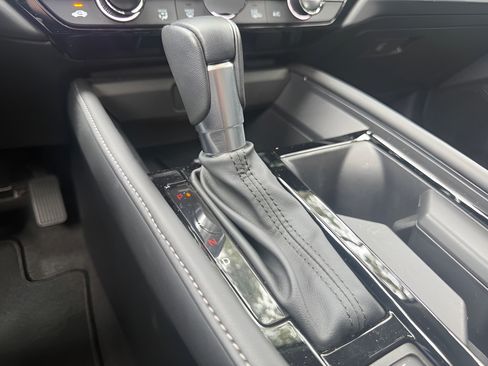 Used 2024 Honda Accord Touring image 30