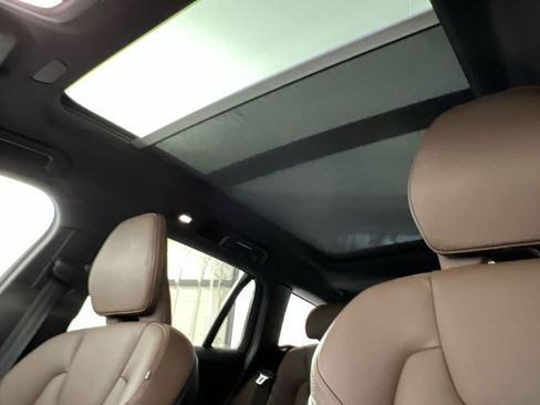 Certified 2025 Volvo V60 B5 Cross Country Plus image 16