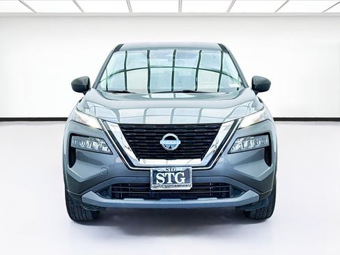 Used 2023 Nissan Rogue S image 2