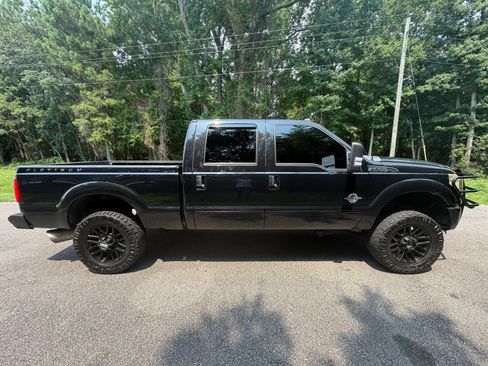 Used 2013 Ford F250 Platinum w/ FX4 Off Road Pkg AWD/4WD image 6