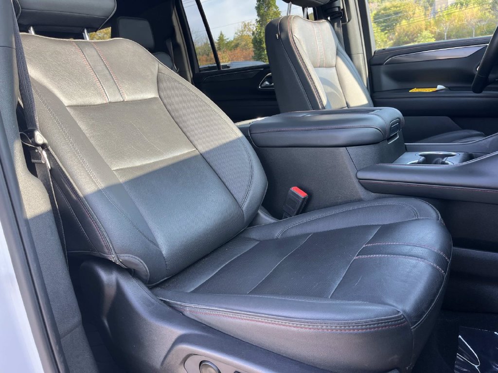 Used 2023 Chevrolet Suburban RST w/ Sport Performance Package AWD/4WD image 33