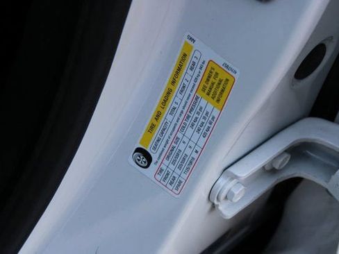 Used 2021 Buick Encore GX Essence image 30