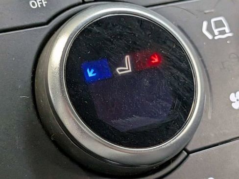 Used 2023 Land Rover Defender 110 S image 16