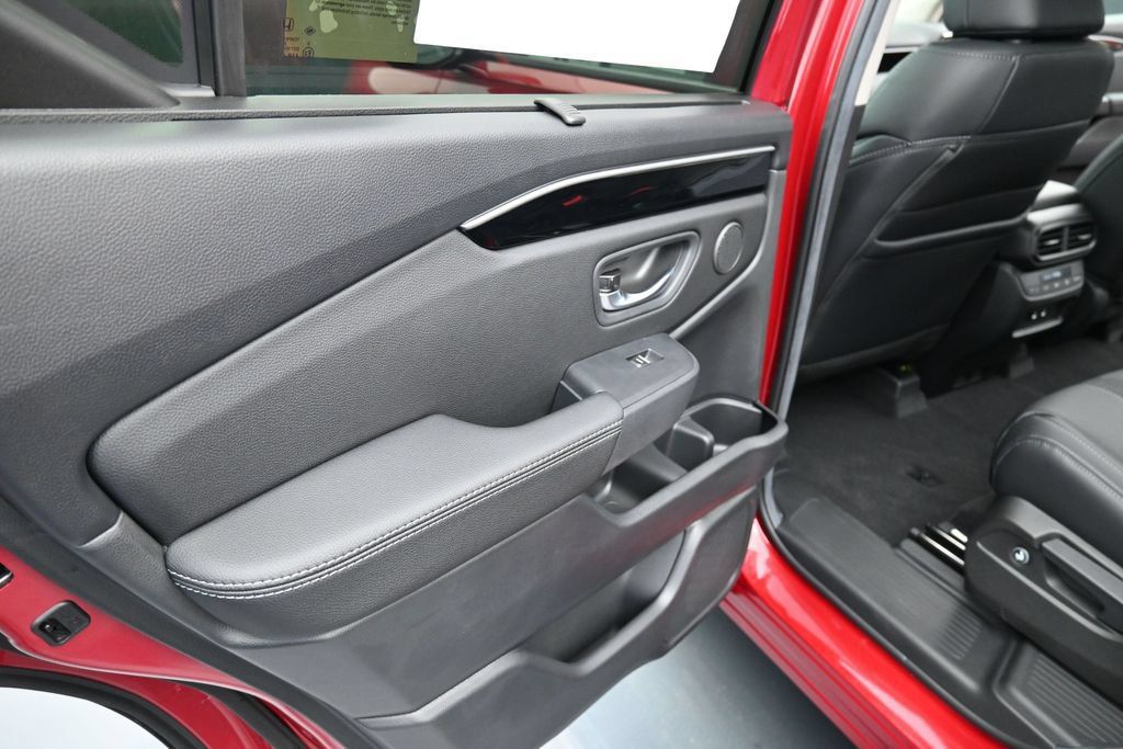 Used 2026 Honda Pilot EX-L image 17