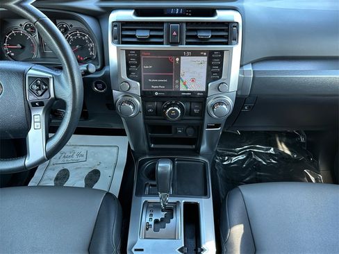 Used 2022 Toyota 4Runner SR5 Premium image 16