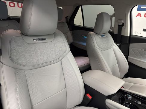 New 2026 Ford Explorer Platinum w/ LUX Leather Package image 33