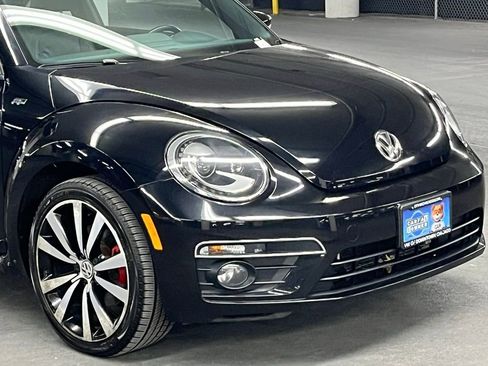 Used 2014 Volkswagen Beetle R-Line image 33