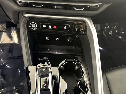 Used 2025 Audi Q5 Premium Plus w/ Premium Plus image 16