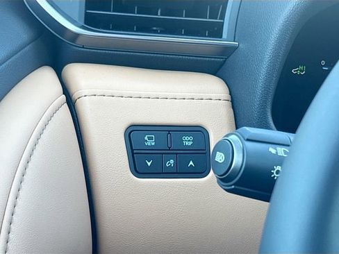 New 2026 Lexus LX 600 4WD w/ Premium Package image 37