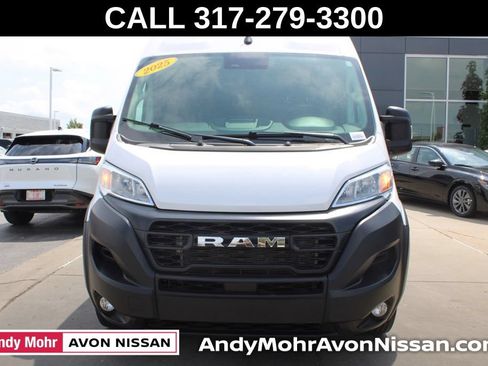 Used 2025 RAM ProMaster 2500 w/ Convenience Group FWD image 2