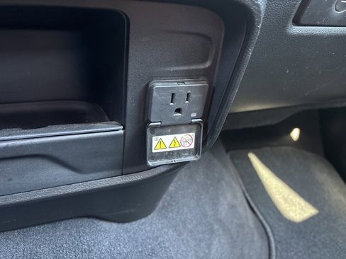 Used 2024 RAM 2500 Laramie image 21