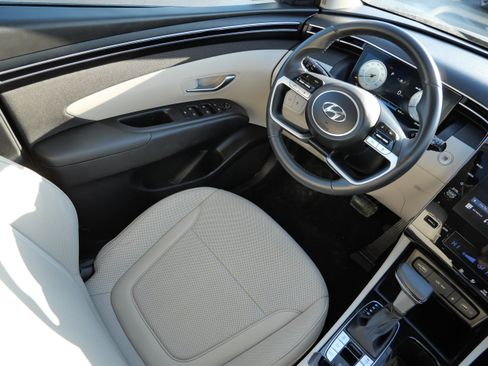 Certified 2023 Hyundai Tucson SEL w/ Convenience Package image 9