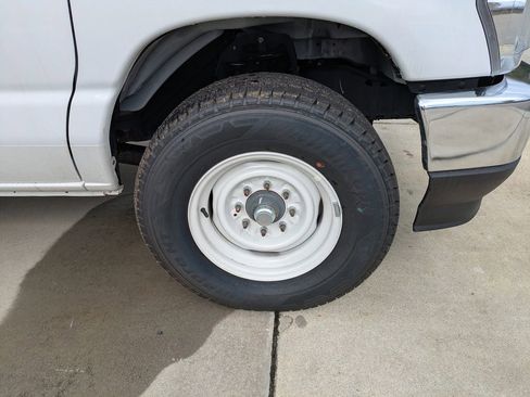 New 2025 Ford E-350 and Econoline 350 Super Duty w/ Power Equipment Group image 9