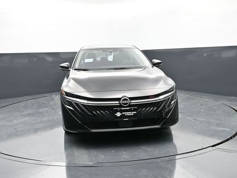 New 2026 Nissan Sentra SR w/ SR Premium Package FWD image 2