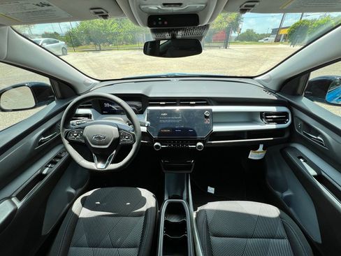 New 2027 Chevrolet Bolt LT w/ Comfort Package FWD image 13