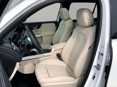 Certified 2026 Mercedes-Benz GLB 250 4MATIC image 12