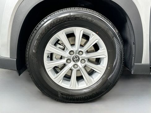 Certified 2025 Toyota Grand Highlander AWD image 32