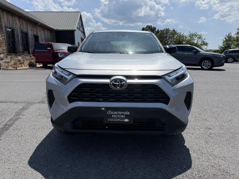 Used 2024 Toyota RAV4 LE FWD image 9