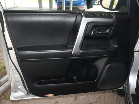 Used 2021 Toyota 4Runner SR5 image 9