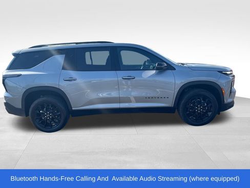 Used 2026 Chevrolet Traverse LT w/ Midnight/Sport Edition AWD/4WD image 7