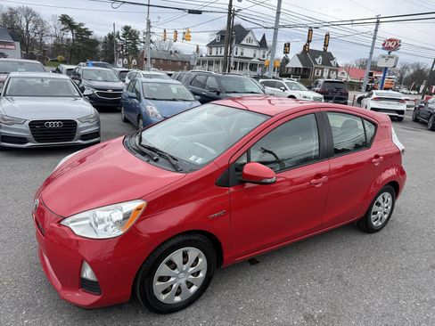 Used 2012 Toyota Prius C Two image 1