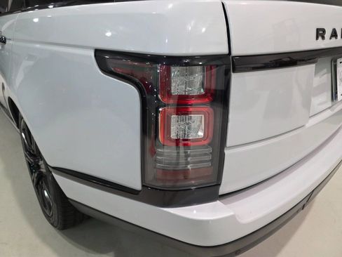 Used 2016 Land Rover Range Rover HSE image 42