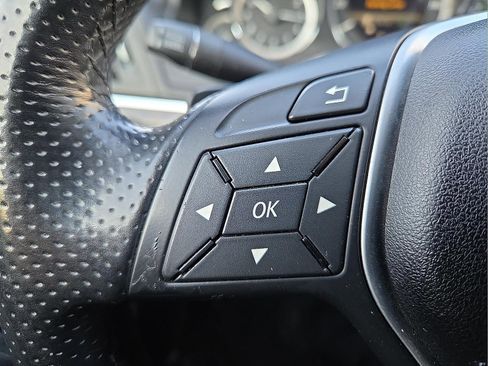 Used 2013 Mercedes-Benz E 350 Cabriolet image 18