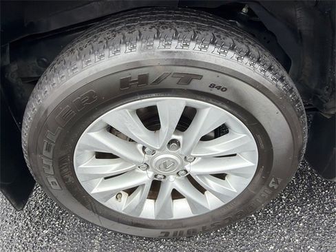 Used 2023 Lexus GX 460 Premium image 17