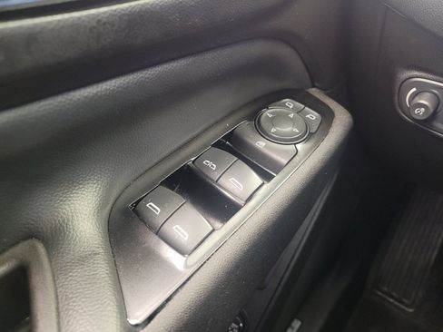 Used 2022 Chevrolet Equinox Premier image 27