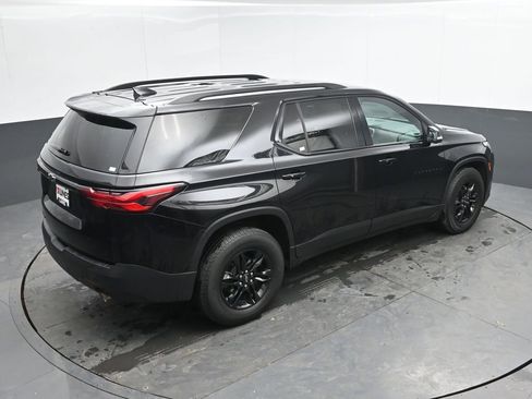 Used 2022 Chevrolet Traverse LT w/ Midnight/Sport Edition image 39