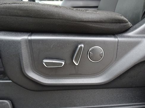 Used 2018 Ford F150 XLT w/ Equipment Group 302A Luxury image 12