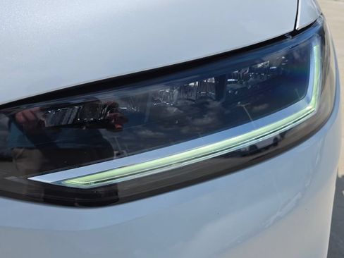 Certified 2024 Honda HR-V EX-L image 9