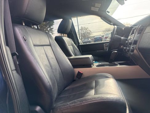 Used 2015 Ford Expedition XLT w/ Equipment Group 201A image 18