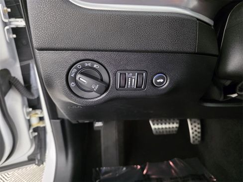 Used 2022 Dodge Charger GT w/ Blacktop Package image 27