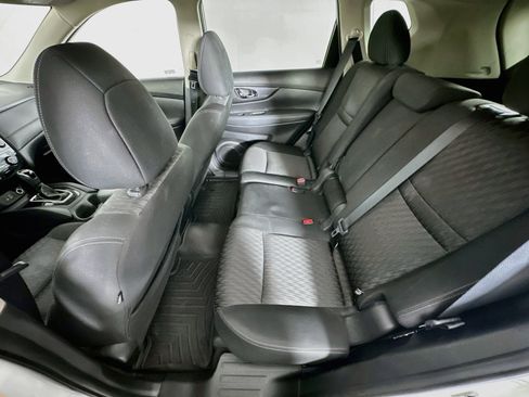 Used 2019 Nissan Rogue SV FWD image 26
