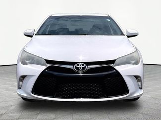Used 2016 Toyota Camry SE FWD video 2