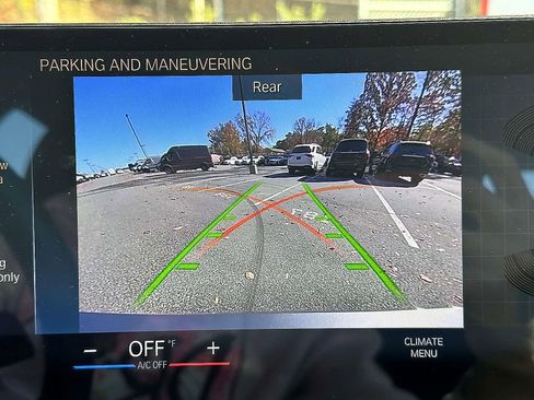 Used 2023 BMW 330i xDrive Sedan w/ Premium Package image 29