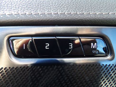 Used 2021 Volvo XC90 T6 Inscription image 11