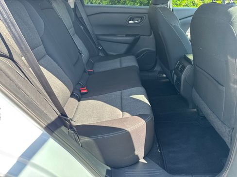 Used 2025 Nissan Rogue SV image 15