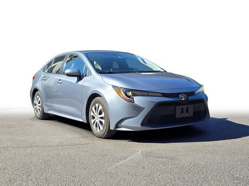 Used 2022 Toyota Corolla LE w/ Premium Interior Package FWD image 1
