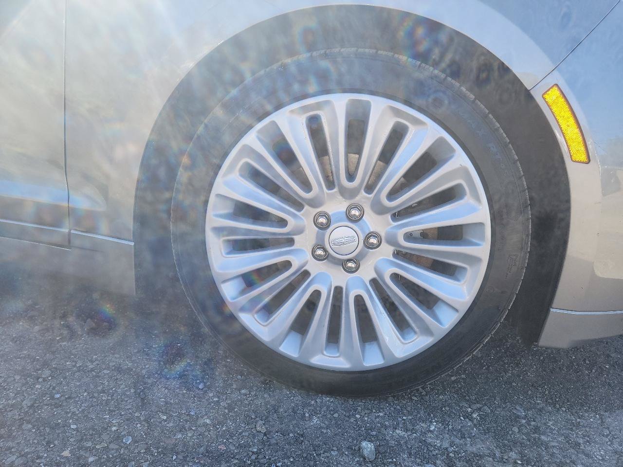 Used 2016 Lincoln MKZ AWD image 37