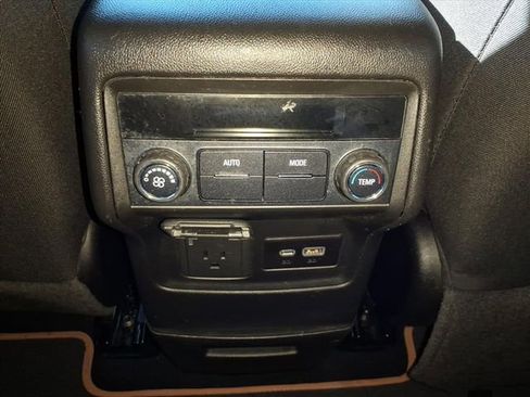 Used 2021 GMC Acadia AT4 image 17