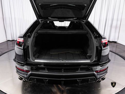 Used 2024 Lamborghini Urus Performante image 14