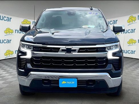 Used 2022 Chevrolet Silverado 1500 LT AWD/4WD image 2