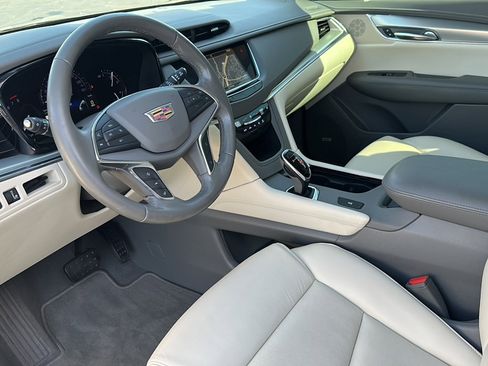 Used 2019 Cadillac XT5 Luxury image 12