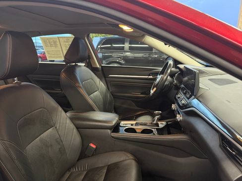 Used 2023 Nissan Altima 2.0 SR FWD image 33