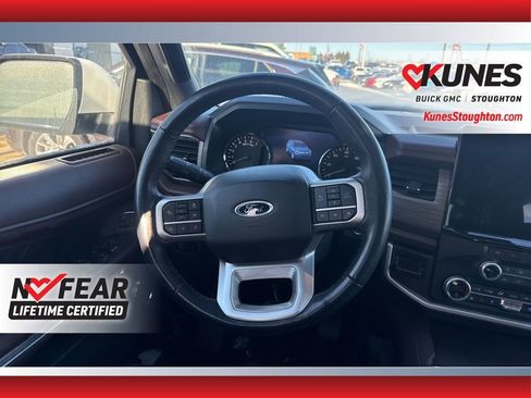 Used 2024 Ford Expedition Limited image 33