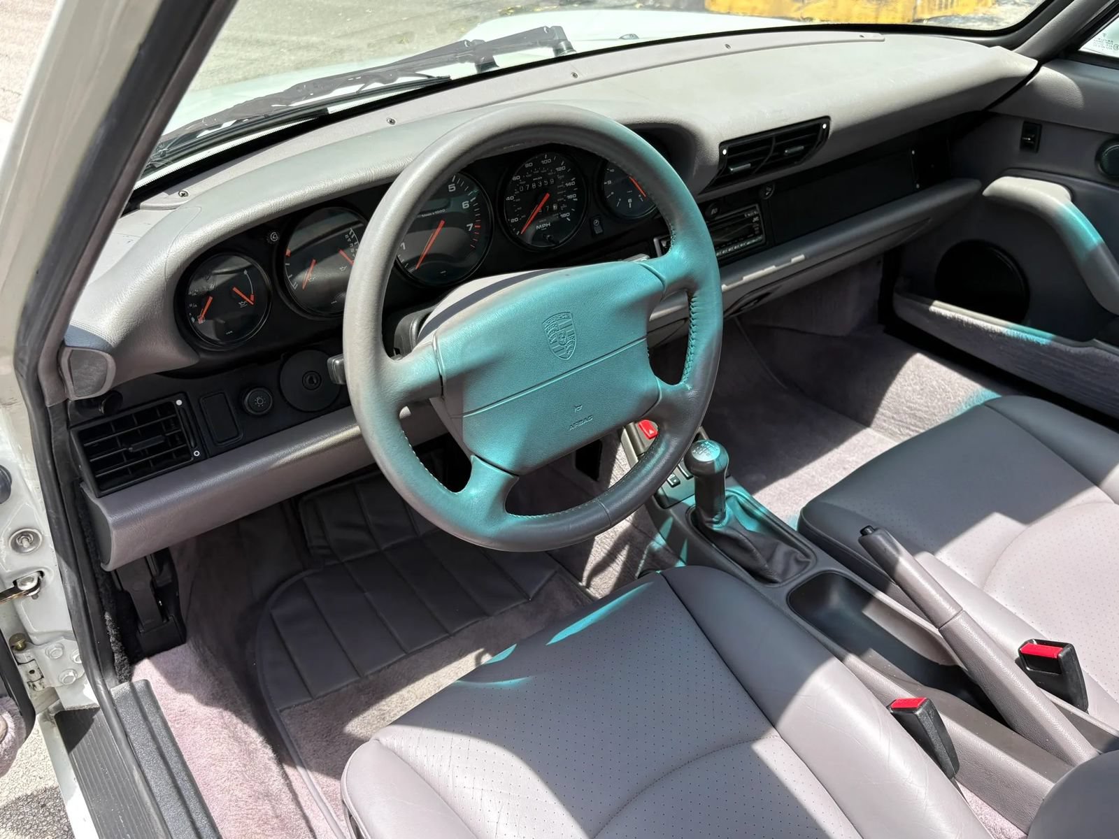 Used 1995 Porsche 911 Carrera image 10