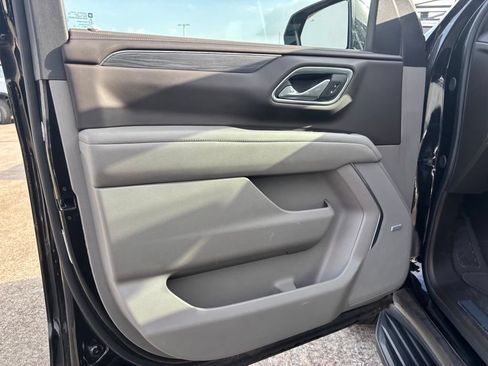 Used 2024 GMC Yukon XL SLT AWD/4WD image 10