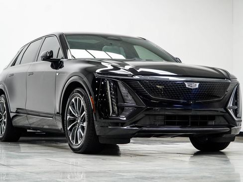 Used 2024 Cadillac Lyriq Sport RWD image 4